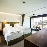 Diamond Country Club Hotel Atzenbrugg