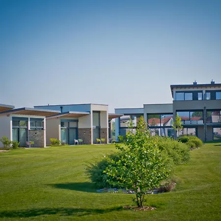 Diamond Country Club Hotel Atzenbrugg