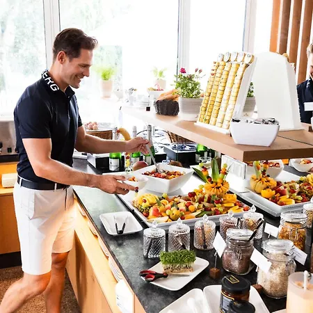 Diamond Country Club 4* Atzenbrugg