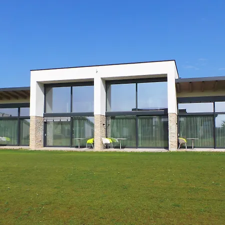Diamond Country Club Hotel Atzenbrugg