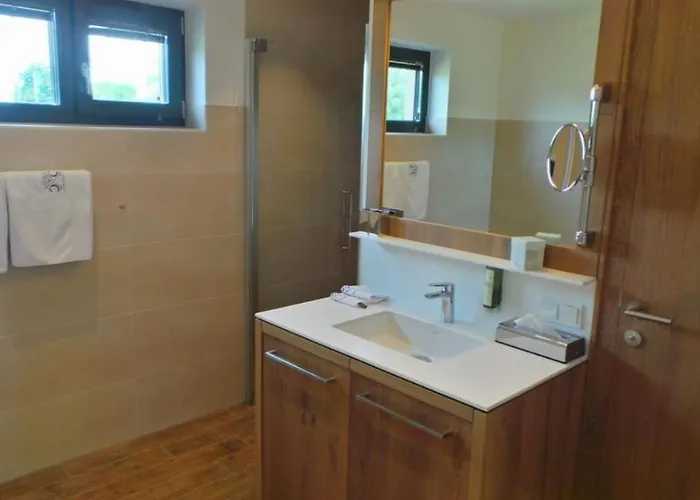 Diamond Country Club Hotel